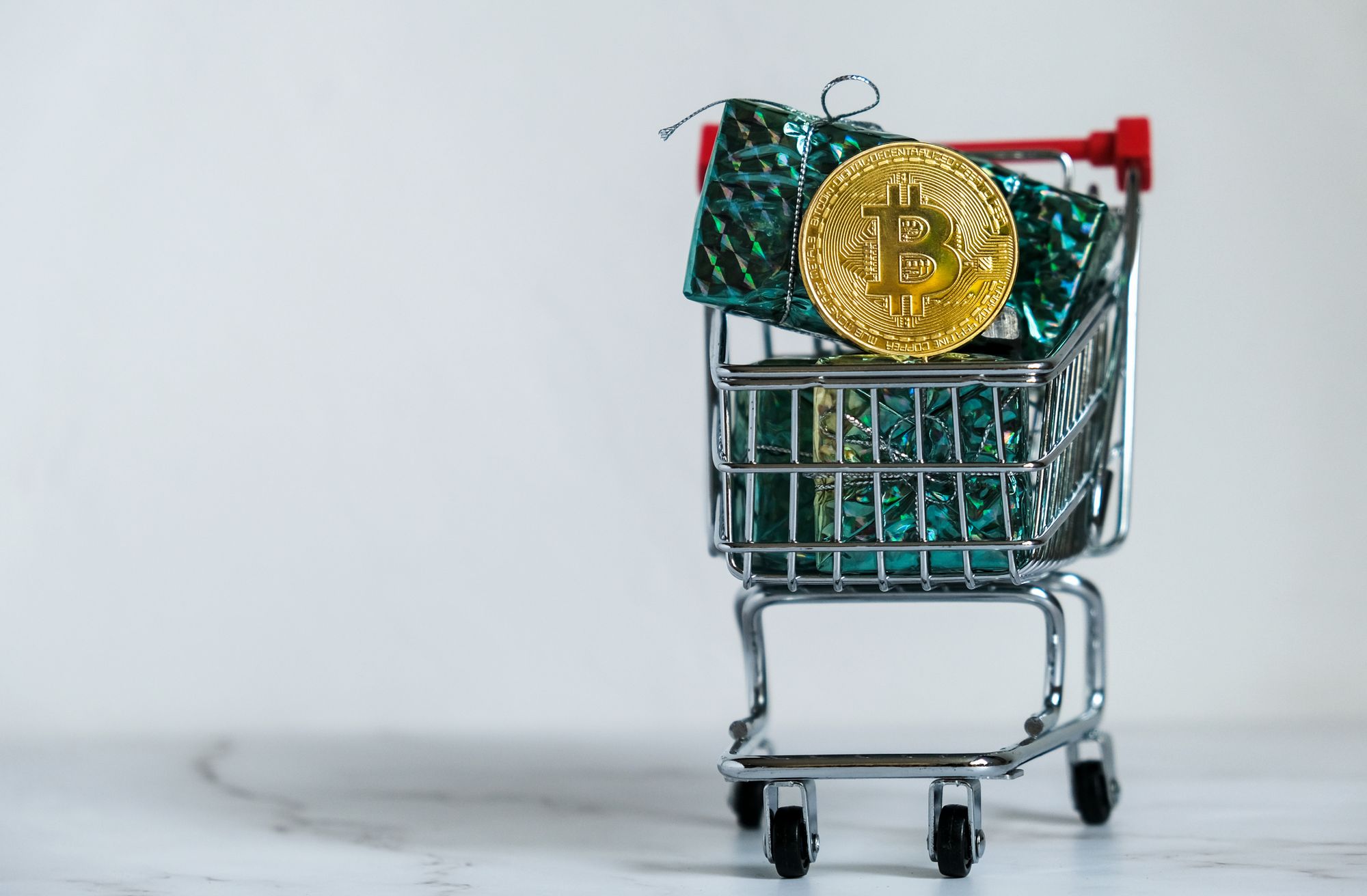 How Your Online Store Can Attract Crypto Shoppers this Holiday Season